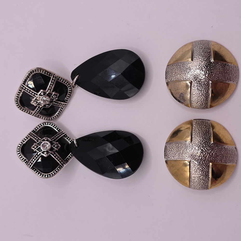 5/$25 Vintage Clip-On Earrings Set